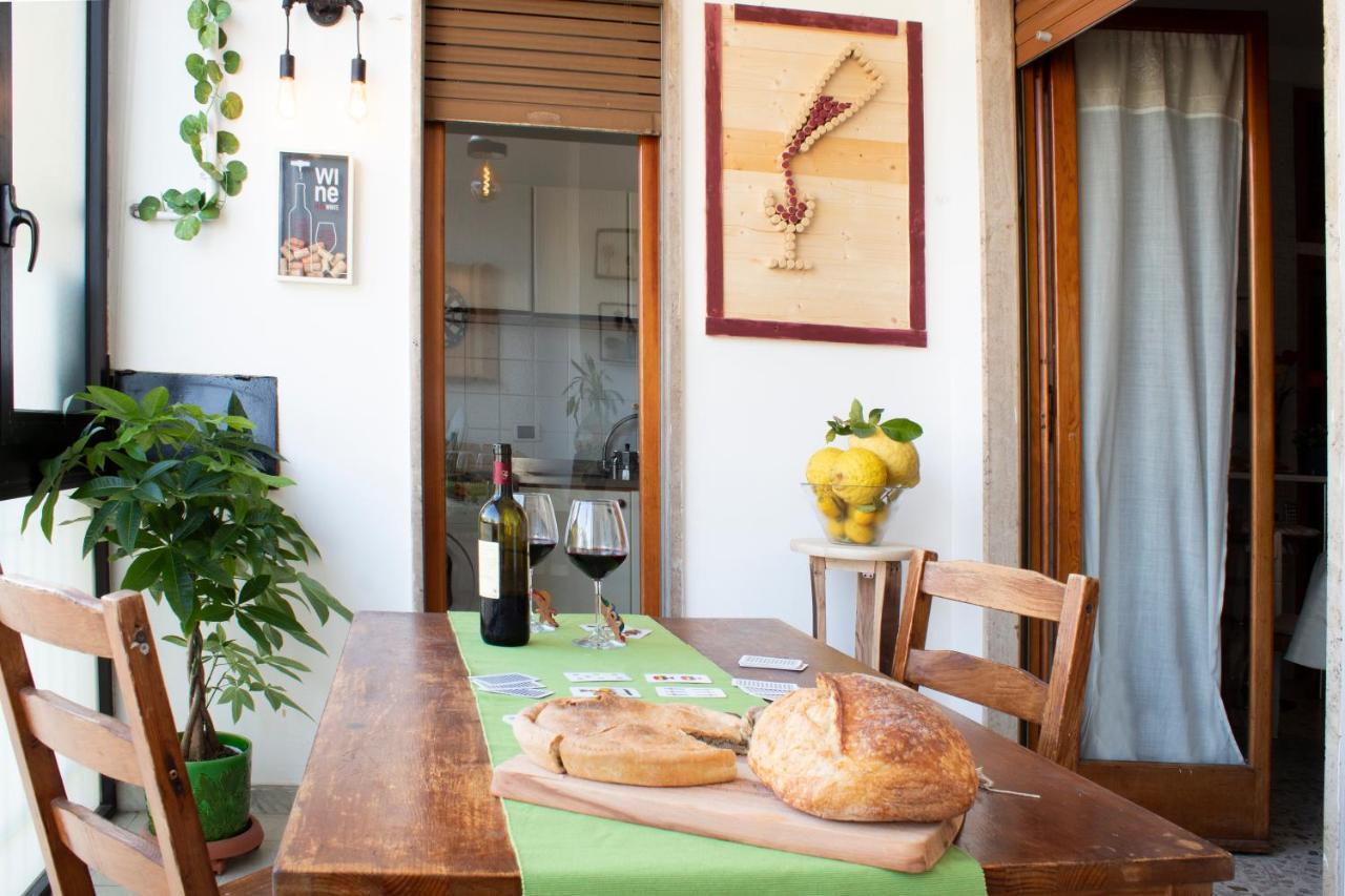 Casa Derosa In Sorrento Centro Apartment Exterior photo